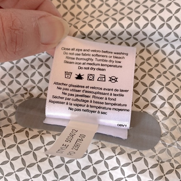 MEC rain jacket - Picture 6 of 7